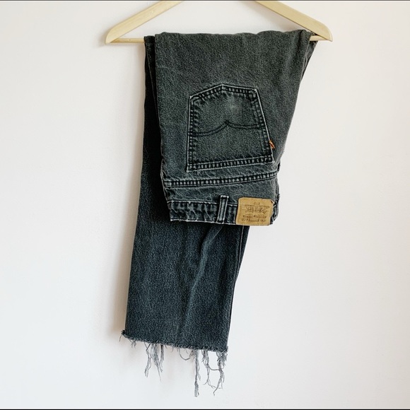 Levi's Denim - super fade black cropped levis orange tab 619